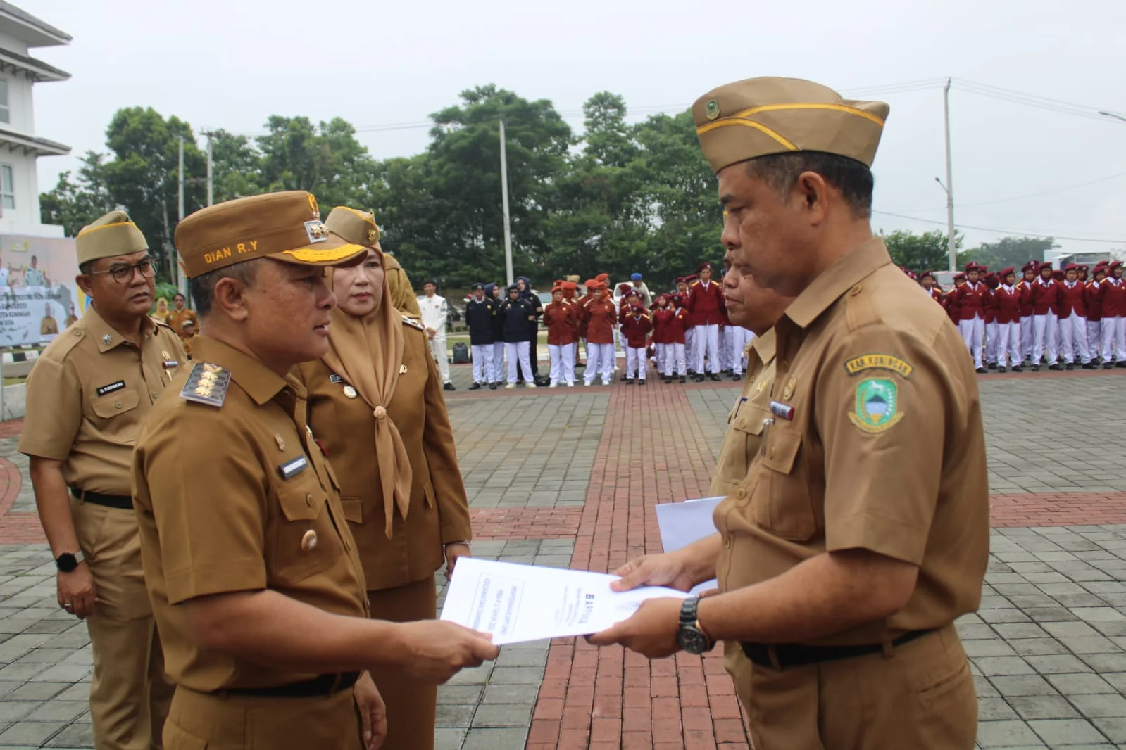 Bupati Kuningan, Dian Rachmat Yanuar, menegaskan pentingnya percepatan realisasi Pajak Bumi dan Bangunan (PBB) sektor perdesaan dan perkotaan sebagai salah satu tulang punggung Pendapatan Asli Daerah (PAD).Dok-IKP/Diskominfo Kuningan
