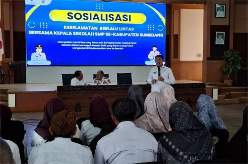 Bupati Sumedang Dony Ahmad Munir saat membuka  Sosialisasi Keselamatan Berlalu Lintas.Dok-Diskominfosanditik Sumedang