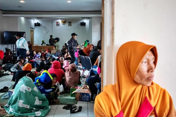 Presiden Instruksikan Bima Arya Jenguk Korban Longsor Cisarua KBB