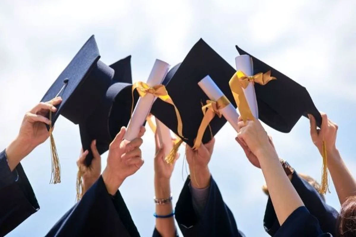 Sunda Masuk 10 Besar Suku Lulusan Sarjana Terbanyak, Apa Faktornya?