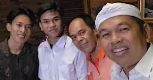 AWASI PROYEK! Dedi Mulyadi Rekrut Mahasiswa, Digaji Harian Rp 300 Ribu