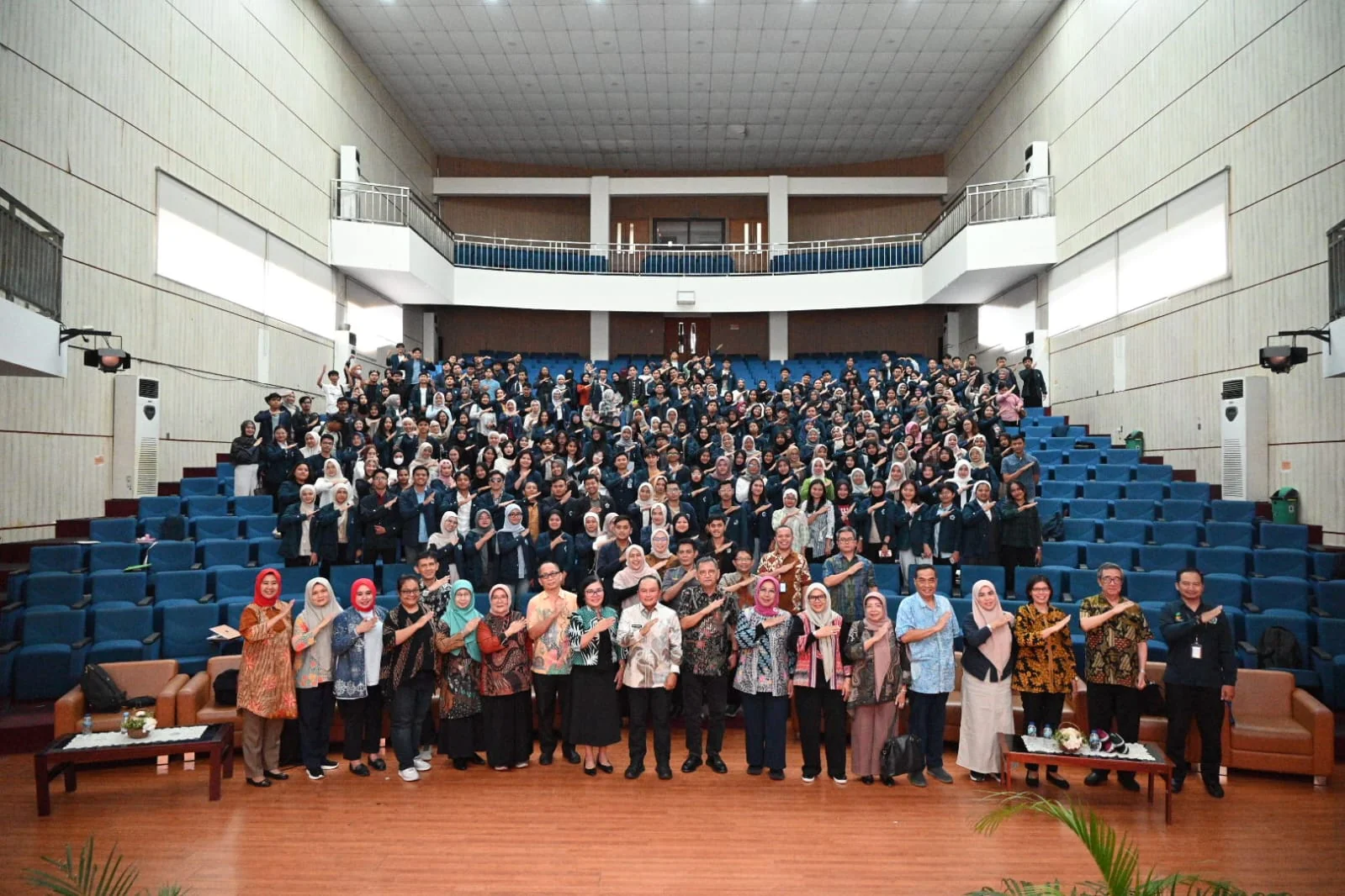 Bupati Kuningan, Dr. H. Dian Rachmat Yanuar, Msi menjadi narasumber.Ist