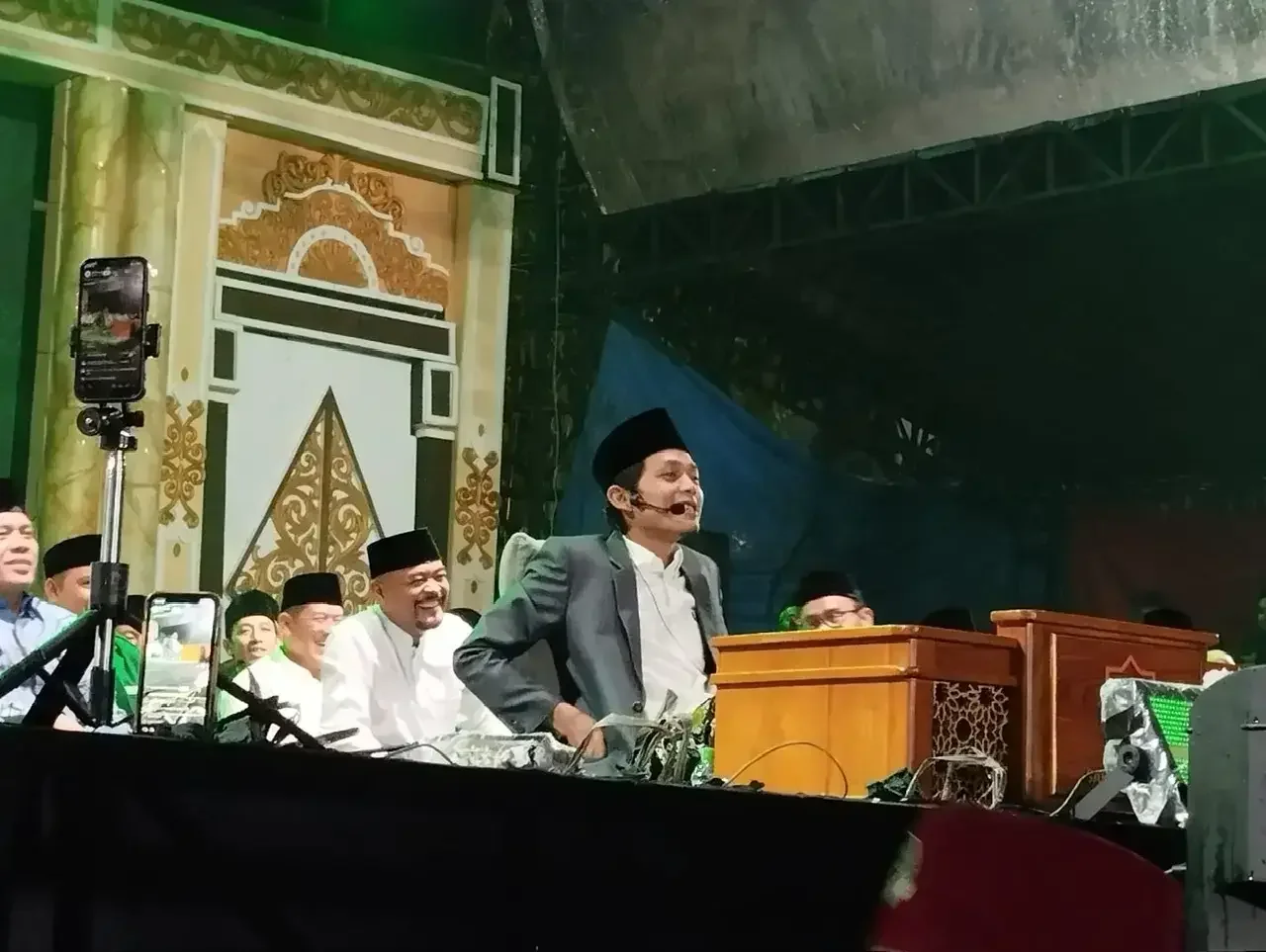Acara Ngaji Bareng Gus Iqdam di Depok Open Space (DOS), Balai Kota Depok.Ist