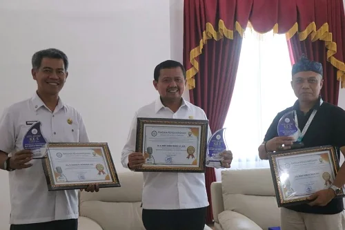 Bupati Sumedang Dony Ahmad Munir Raih Penghargaan.Ist