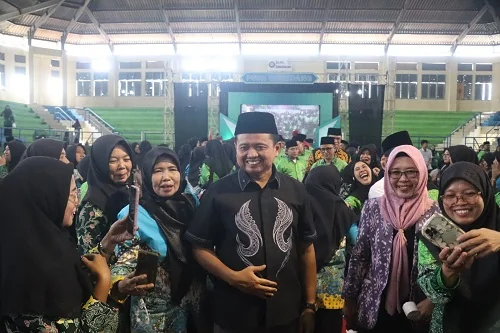 Bupati Sumedang Dony Ahmad Munir mendukung peningkatan kompetensi guru madrasah salah satunya melalui seminar pendidikan.Dok-Diskominfosanditik Sumedang