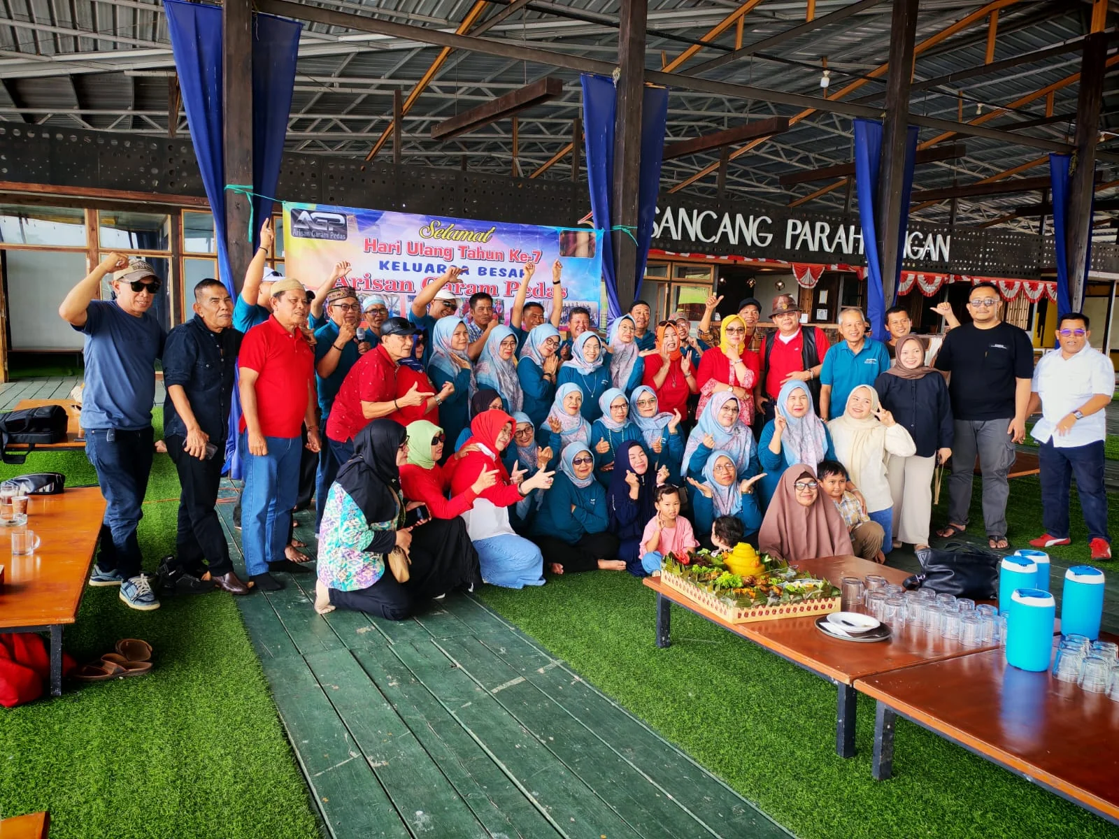 Foto bersama AGP dan ASS dirakit terapung Sancang.Dok-KS
