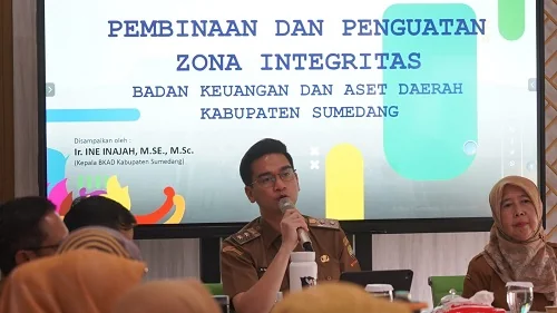 Wakil Bupati Sumedang M Fajar Aldila meminta para pegawai Pemkab Sumedang untuk menjaga marwah pemerintah.Diskomimfosanditik