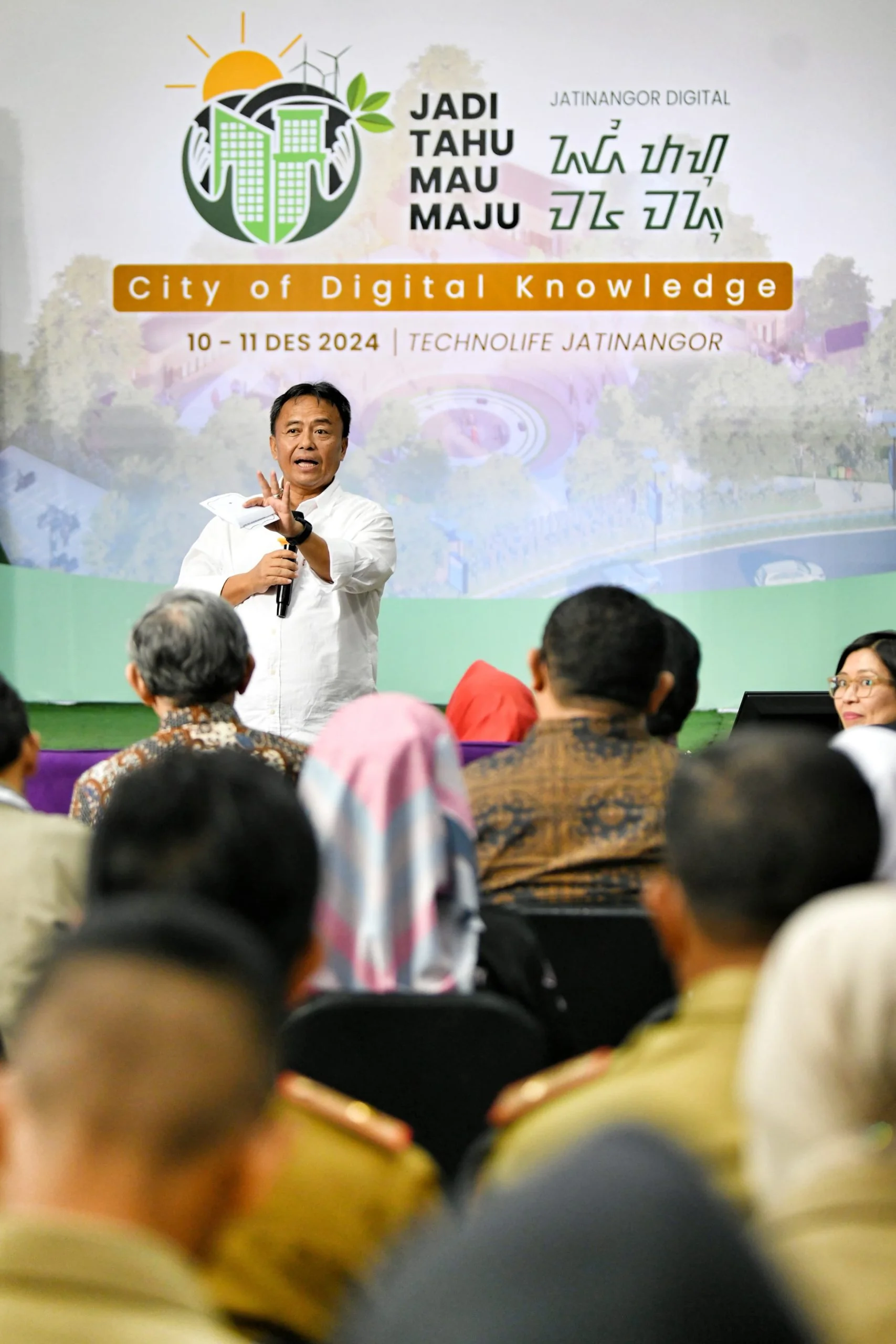Sekda Jabar Herman Suryatman hadiri peluncuran Jatinangor City of Digital Knowledge di Technolife Jatinangor, Kabupaten Sumedang, Selasa (10/12/2024).