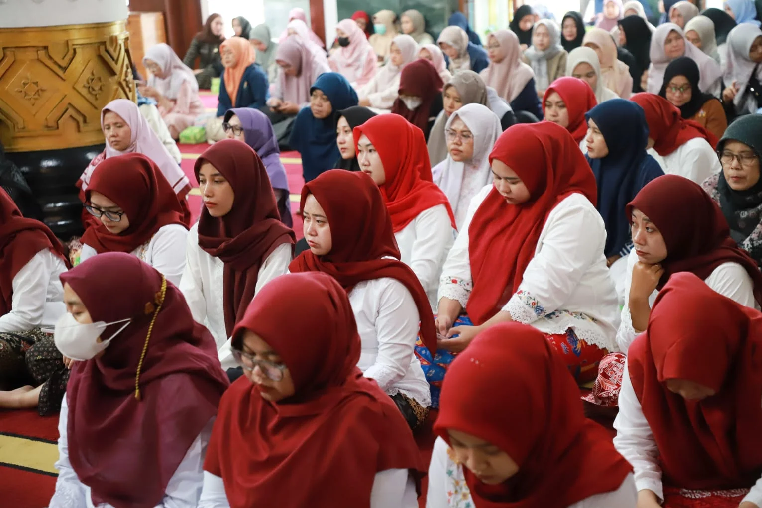 Acara Tarhib Ramadan dalam rangka menyambut bulan puasa 1447 Hijriah yang digelar Pemkab Bekasi di Masjid Agung Nurul Hikmah, Komplek Perkantoran Pemda Kabupaten Bekasi. Jum'at, (13/02/2026). FOTO : Endar Raziq B/Diskominfosantik.