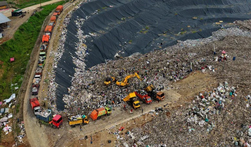 Pengiriman ke TPA Sarimukti Kembali Dibuka, DLH Kerahkan 1.025 Personel Tangani Sampah di 71 Titik.Dok-Diskominfo Kota Bandung