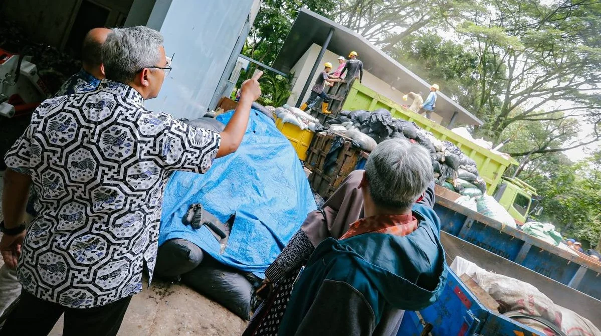 100 Hari Farhan-Erwin: Kolam Retensi, Sampah, dan Perang Lawan Minol