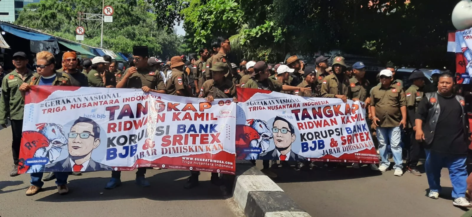 LSM Trinusa Waktu Demo KPK.Dok-Ks