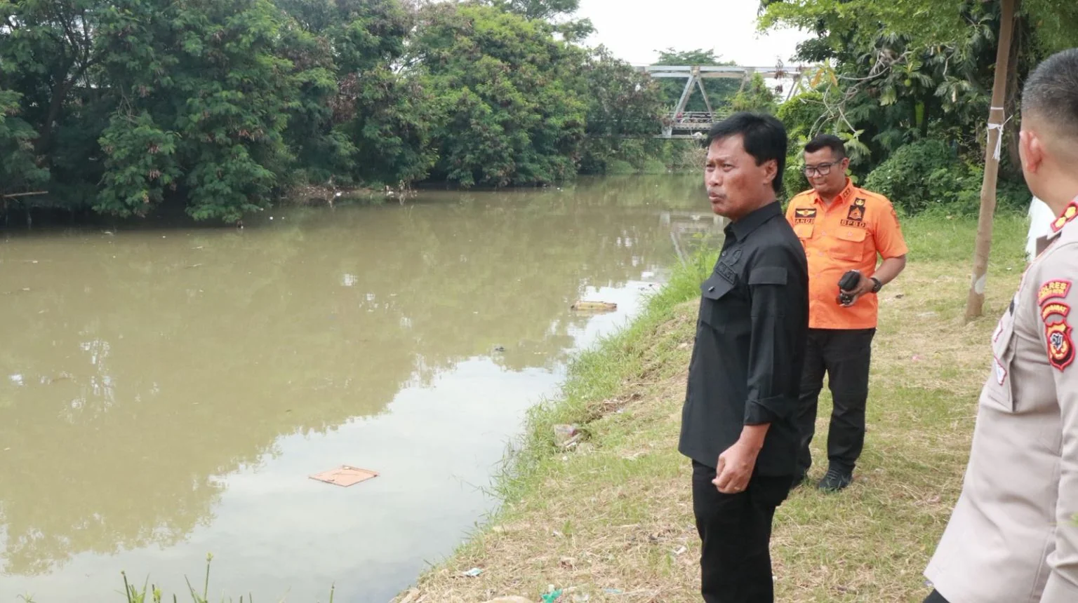 Wali Kota Cirebon, Effendi Edo memimpin langsung kegiatan monitoring kawasan rawan banjir bersama unsur Forkopimda dan sejumlah Organisasi Perangkat Daerah.Ist