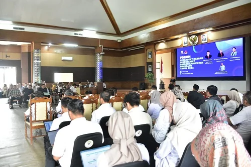 Sekretaris Daerah (Sekda) Kabupaten Sumedang, Tuti Ruswati memimpin Forum Perangkat Daerah Sekretariat Daerah di Aula Tampomas.Dok-Diskominfosanditik Sumedang