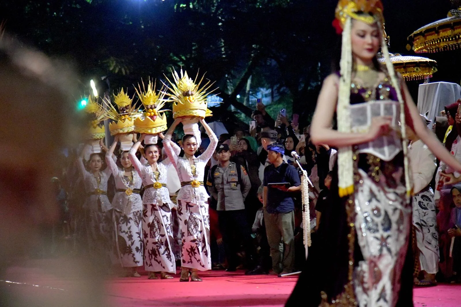 Parade Budaya Sunda Lumangsung Rame, Dedi Mulyadi Ngaapresiasi Antusiasme Masyarakat