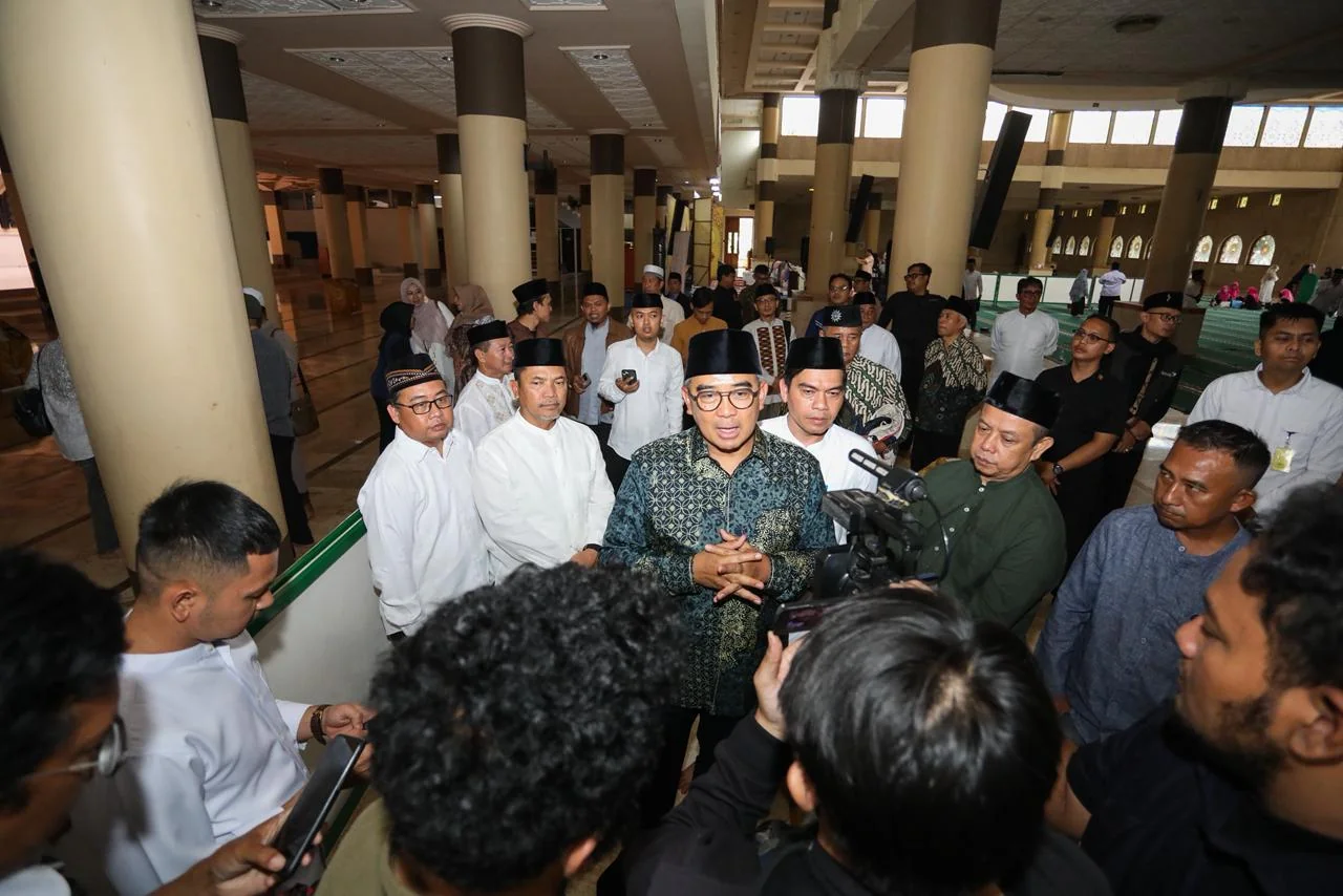 Wali Kota Bandung Muhammad Farhan menyebut akhir pekan di Kota Bandung akan berlangsung meriah dengan berbagai agenda besar, mulai dari kirab budaya, kejuaraan lari nasional, hingga nonton bareng Persib.Dok-Diskominfo Kota Bandung