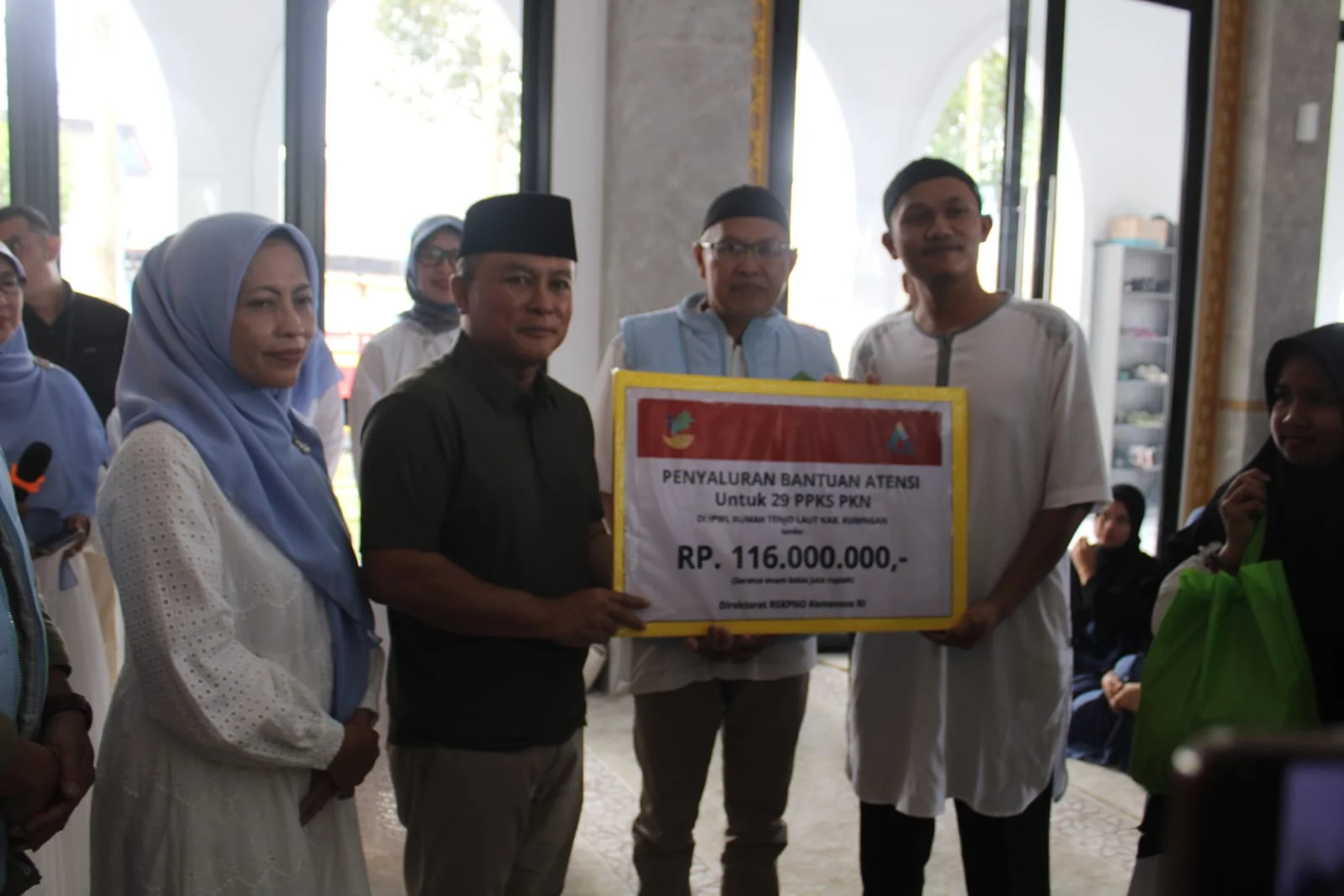 Bupati Kuningan Dr. H. Dian Rachmat Yanuar, M.Si mengatakan kegiatan Safari Ramadhan LKKS tersebut sejalan dengan program Pemerintah Kabupaten Kuningan, yakni Gemas Sadulur.Dok-t/ikp/diskominfo