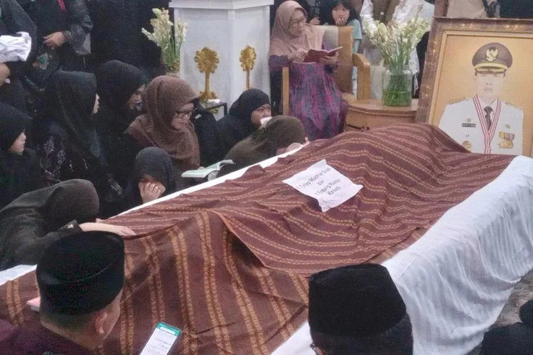Mantan Bupati Cianjur Tjetjep Muchtar Soleh Meninggal, Keluarga Ungkap Riwayat Penyakit