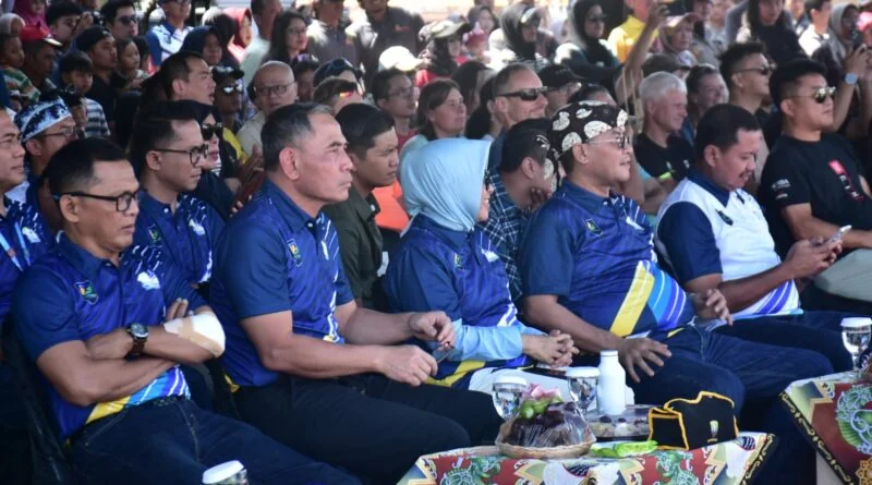 Langit Sumedang menjadi saksi pertemuan berbagai bangsa dalam ajang West Java Paragliding Championship 2025.Ist