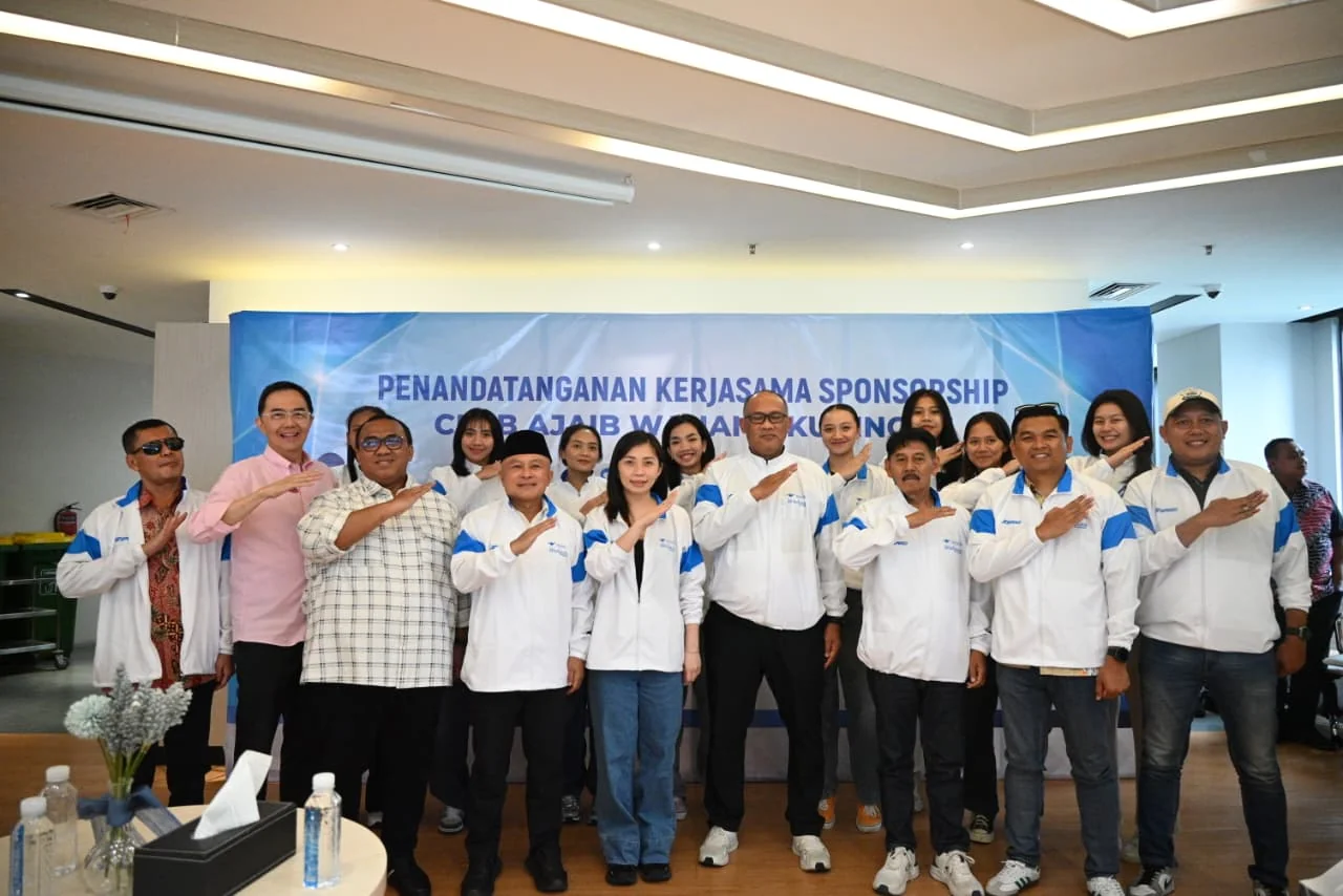 Penandatanganan dihadiri secara langsung oleh Bupati Kuningan, Dr. H. Dian Rachmat Yanuar, Msi.Ist