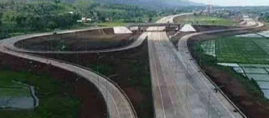 Jalan tol penghubung Gedebage-Tasikmalaya-Cilacap atau Tol Getaci.