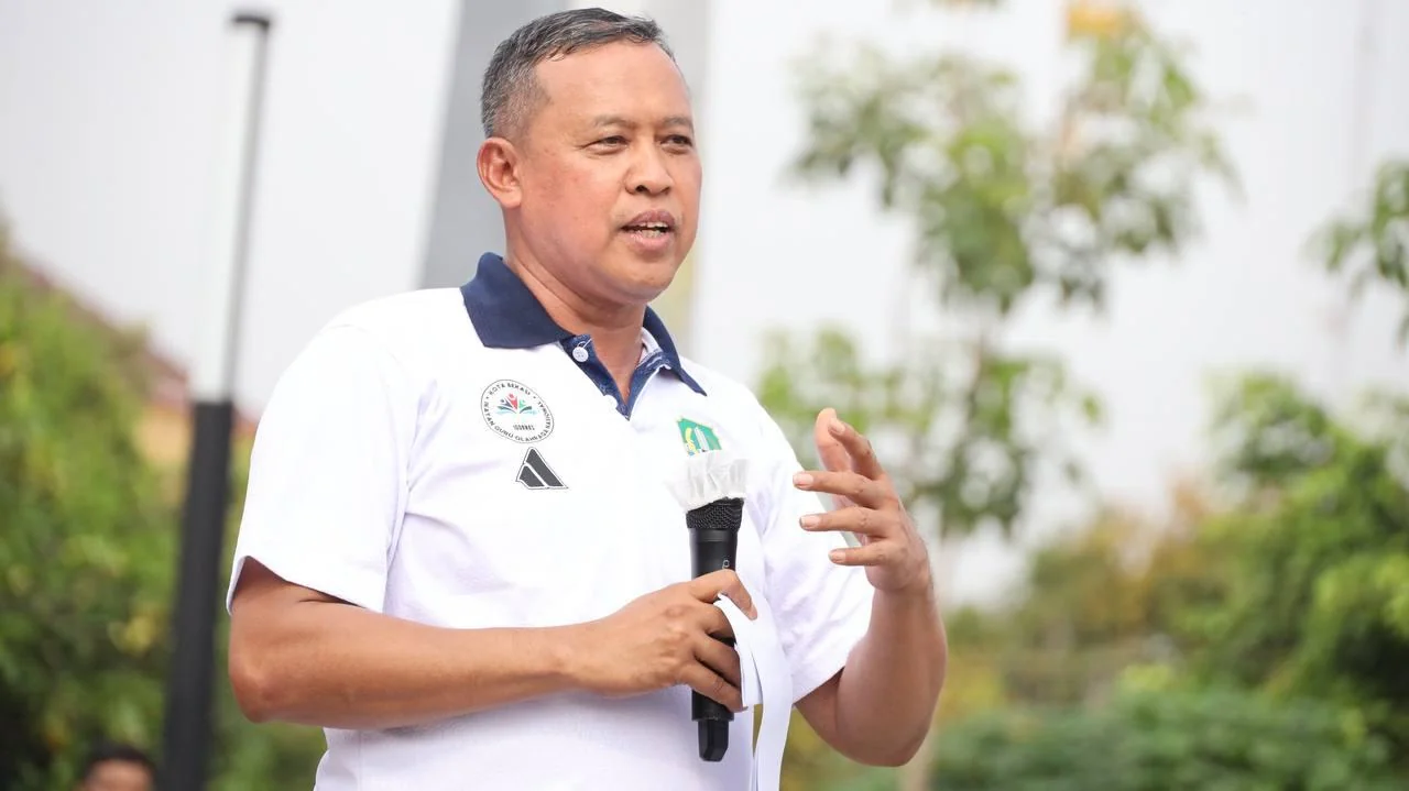 Wali Kota Bekasi, Tri Adhianto menjelaskan bahwa ASRI bukan sekadar agenda kebersihan semata, melainkan upaya membangun budaya tertib dan kesadaran kolektif di tengah masyarakat.Dok-Diskominfostandi Kota Bekasi