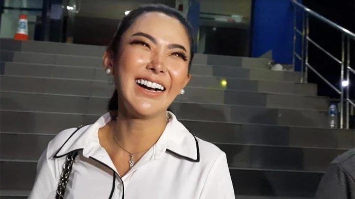 Selebgram Ayu Aulia