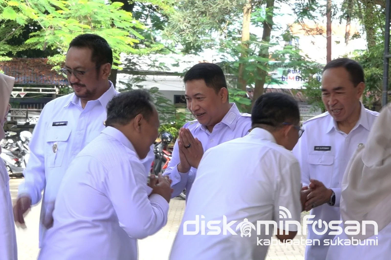 Bupati Sukabumi Asep Japar mengajak seluruh Aparatur Sipil Negara (ASN) di lingkungan Pemerintah Kabupaten Sukabumi untuk memperkuat komitmen pelayanan publik serta menjaga profesionalisme dalam menjalankan tugas.Dok- Bid IKP/Diskominfosan