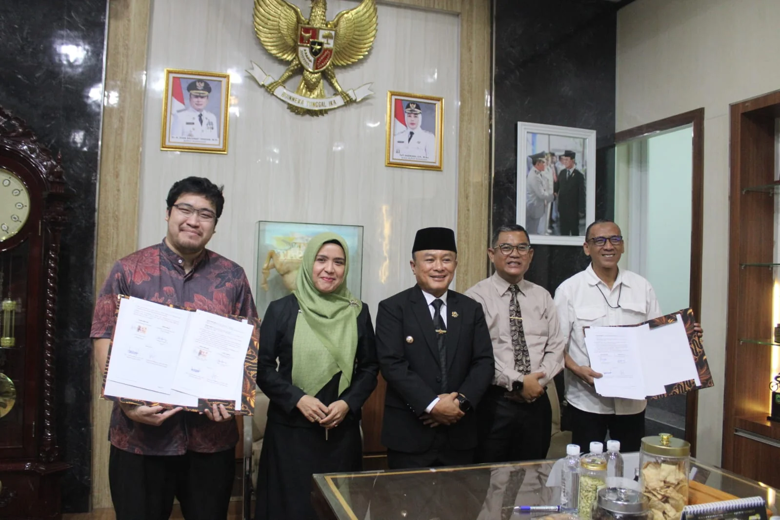 Bupati Kuningan Dr. H. Dian Rachmat  Yanuar, M.Si menyampaikan apresiasi kepada jajaran PDAU dan para mitra yang yang telah  membuka ruang kolaborasi baru untuk mendorong potensi daerah.Dok-Diskominfo Kuningan