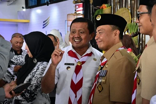 Bupati Sumedang  Dony Ahmad Munir menghadiri rangkaian Peringatan Puncak Hari Guru Nasional tingkat Provinsi Jawa Barat sekaligus pelantikan Gerakan Pramuka  Kwartir Daerah (Kwarda) Jawa Barat masa bhakti 2025-2030.Ist