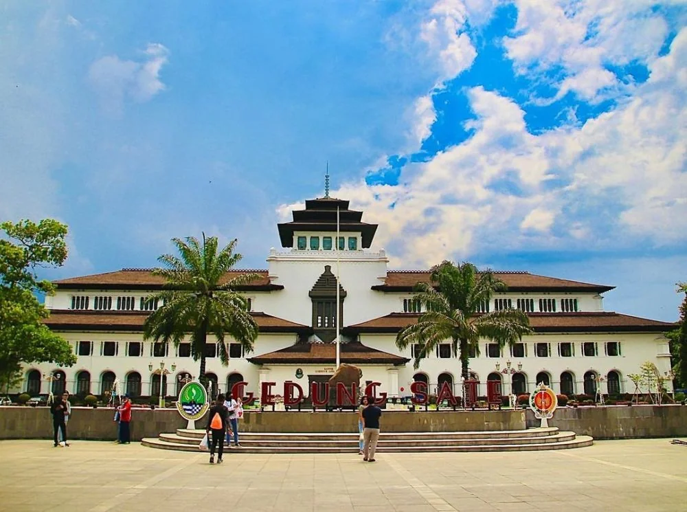 Revitalisasi Gedung Sate: Aspal Jalan Diponegoro Bakal seperti Braga