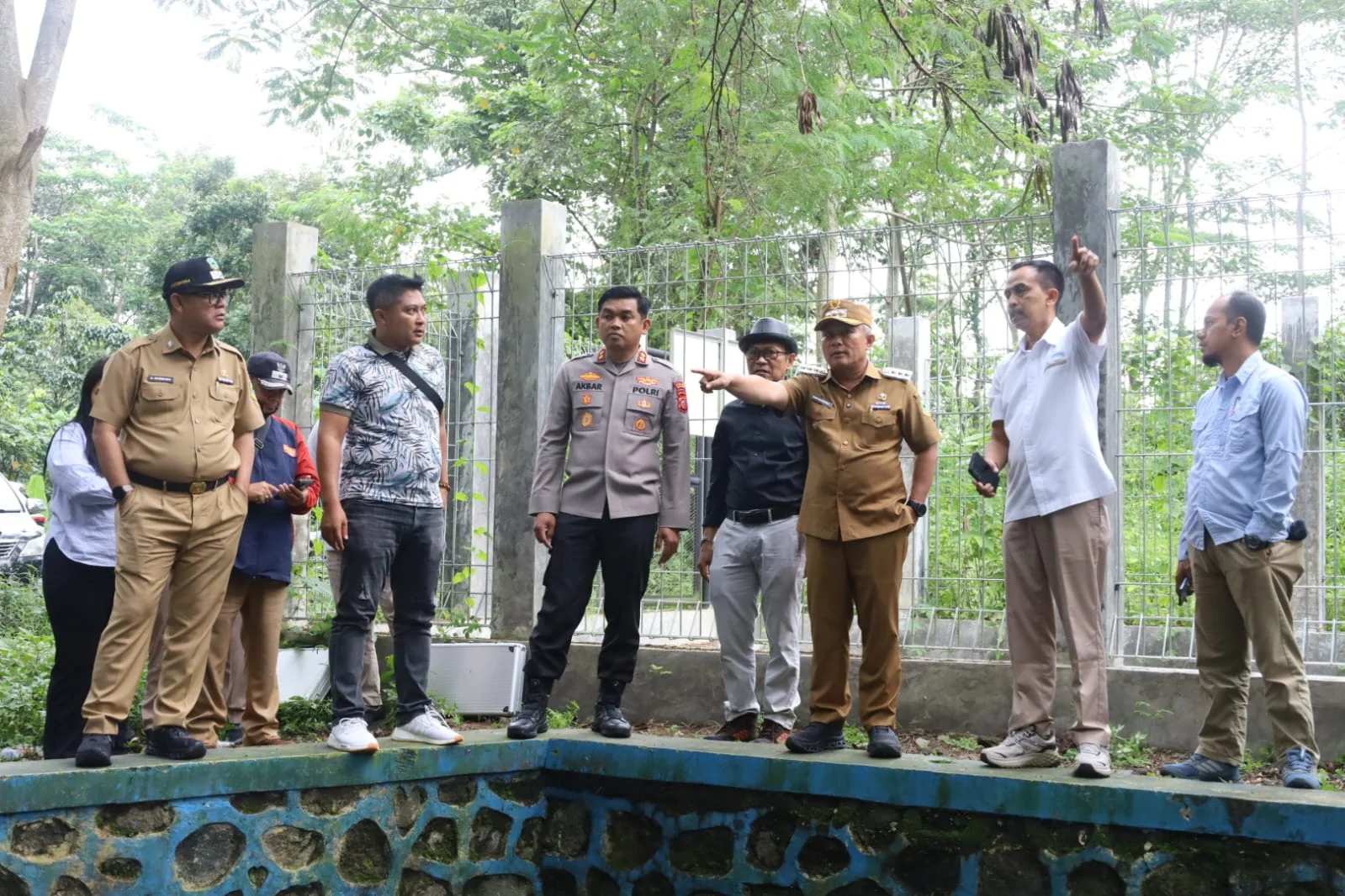 Bupati Kuningan, Dr. H. Dian Rachmat Yanuar, M.Si, meninjau  kawasan Telaga Nilem, Desa Kaduela, dan Mata Air Cipujangga, Desa Padabeunghar Kecamatan Pasawahan bersama Muhammad Ali Akbar, S.IK, M.Si,  Kapolres Kuningan, Uu Kusmana, S.Sos, M.Si,  Sekda Kun