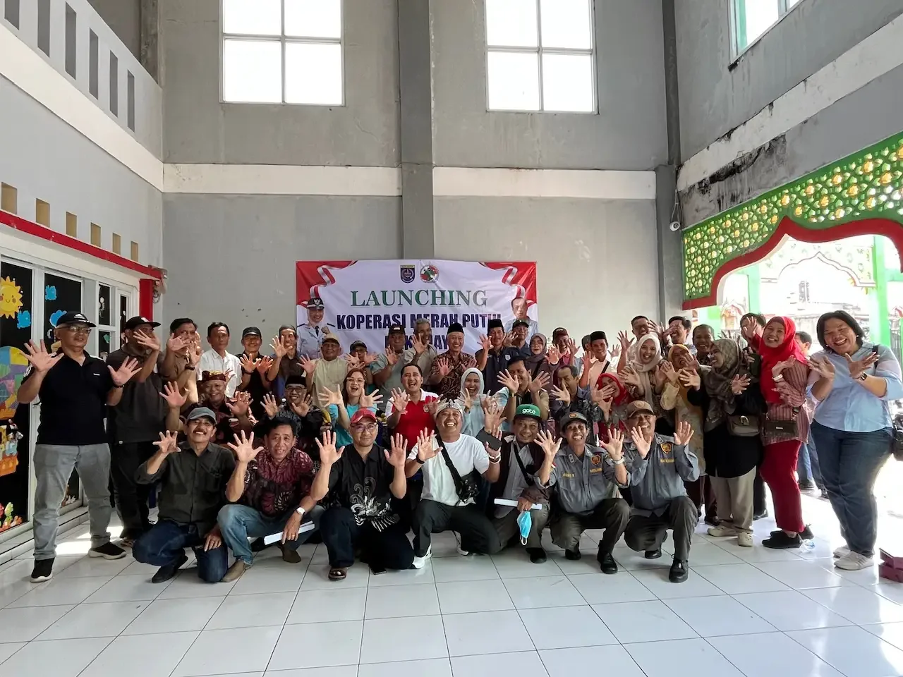 Peresmian Koperasi Merah Putih Kelurahan Baktijaya dihadiri oleh Wakil Wali Kota Depok, Chandra Rahmansyah. (Foto: JD 02/Diskominfo)