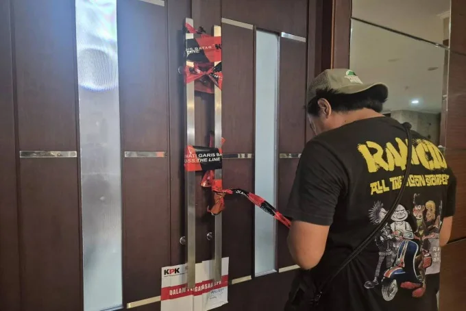 KPK OTT di Bekasi, 10 Orang Diamankan di Ruang Bupati
