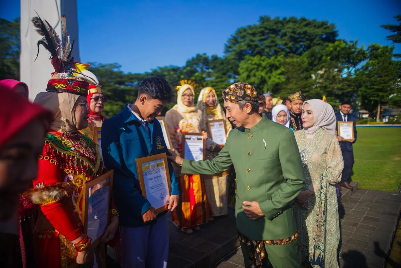 Wali Kota Bogor, Dedie A. Rachim, menjadi pembina upacara pada peringatan Hari Pendidikan Nasional (Hardiknas) tingkat Kota Bogor Tahun 2026.Dok-Diskominfo Kota Bogor