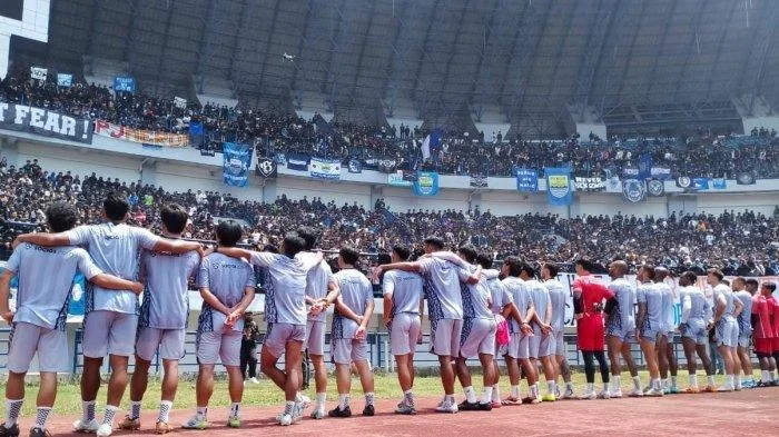 Bobotoh Birukan GBLA, Kobarkan Semangat Persib Jelang Laga Persija