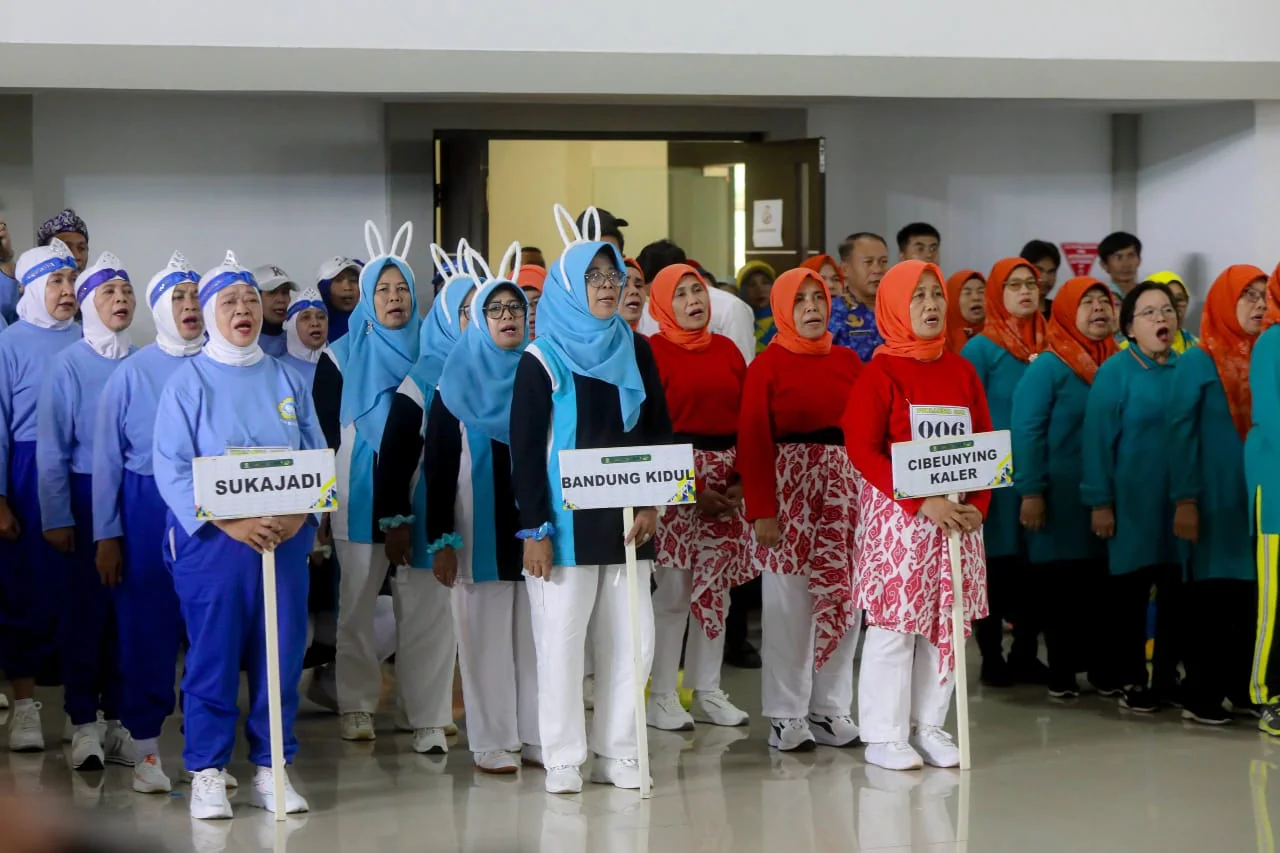 Sebanyak 660 peserta lanjut usia (lansia) dari 30 kecamatan di Kota Bandung memeriahkan Pekan Olahraga (POR) Lansia 2025.Ist