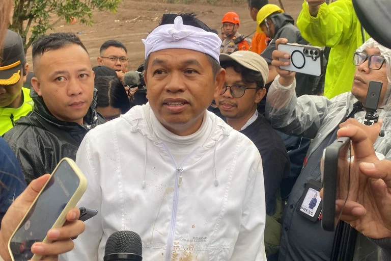 Dedi Mulyadi Gelontorkan Rp340 Juta untuk Korban Longsor Cisarua KBB