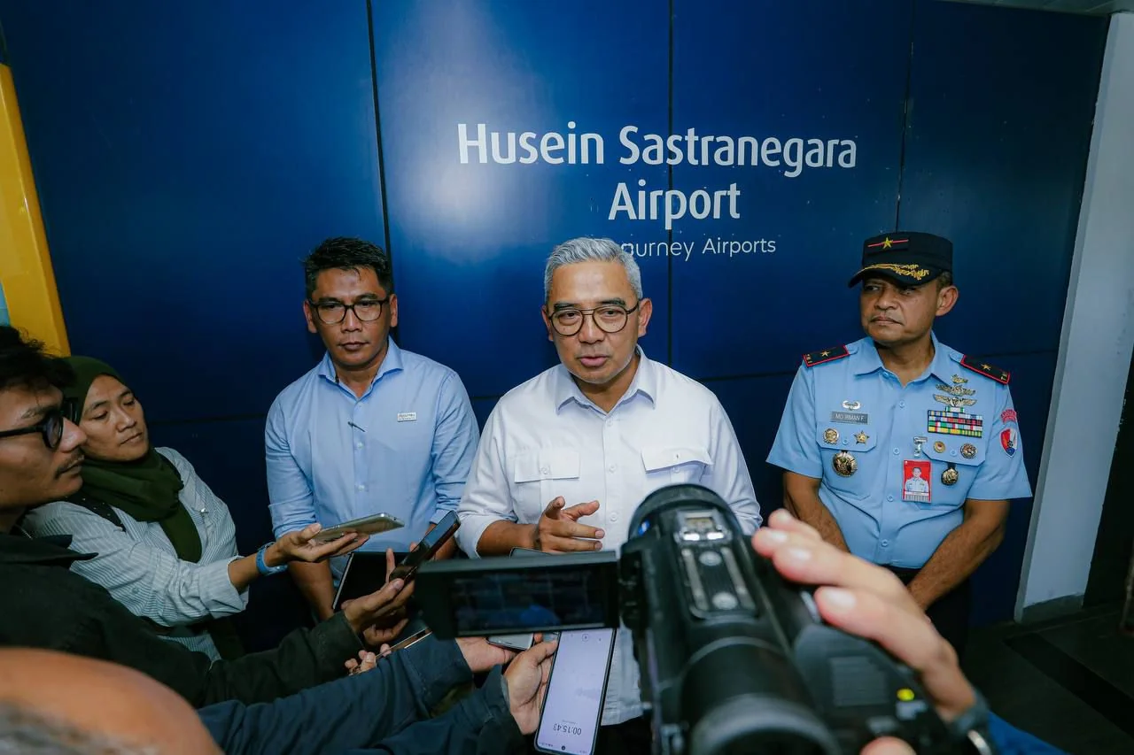 Wali Kota Bandung Muhammad Farhan memastikan, penerbangan ini akan beroperasi setiap hari sebagai langkah awal menghidupkan kembali konektivitas udara Kota Bandung.Dok-Diskominfo Kota Bandung