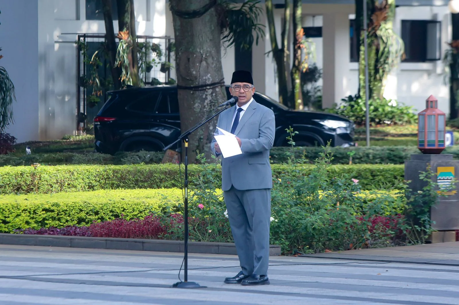 Wali Kota Bandung, Muhammad Farhan memastikan Kota Bandung akan mendukung penuh program nasional “Indonesia Aman, Sehat, Resik, dan Indah” yang dicanangkan Presiden Republik Indonesia.Dok-Diskominfo Kota Bandung