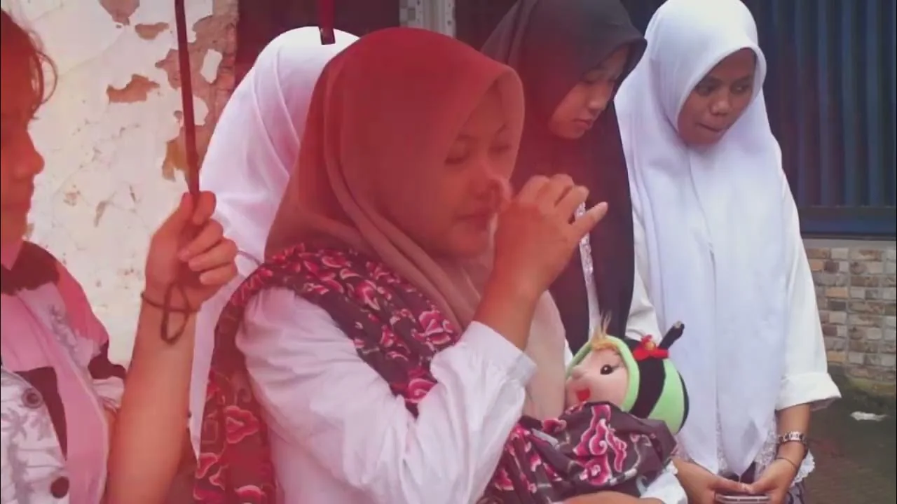 Nenjrag Bumi lain ngan saukur ritual, tapi ogé mangrupa wangun neraskeun kearifan lokal anu penting pikeun kelestarian tatanén.