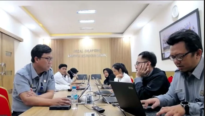 Kanwil Kemenkum Jabar gelar Rapat Harmonisasi atas Rancangan Peraturan Bupati (Raperbup) Bekasi.Ist
