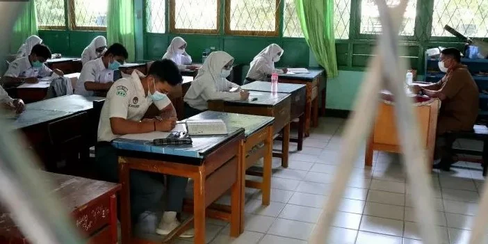 Pemprov Jabar Janji Biayai Pendidikan Siswa Kurang Mampu di SMA Negeri dan Swasta
