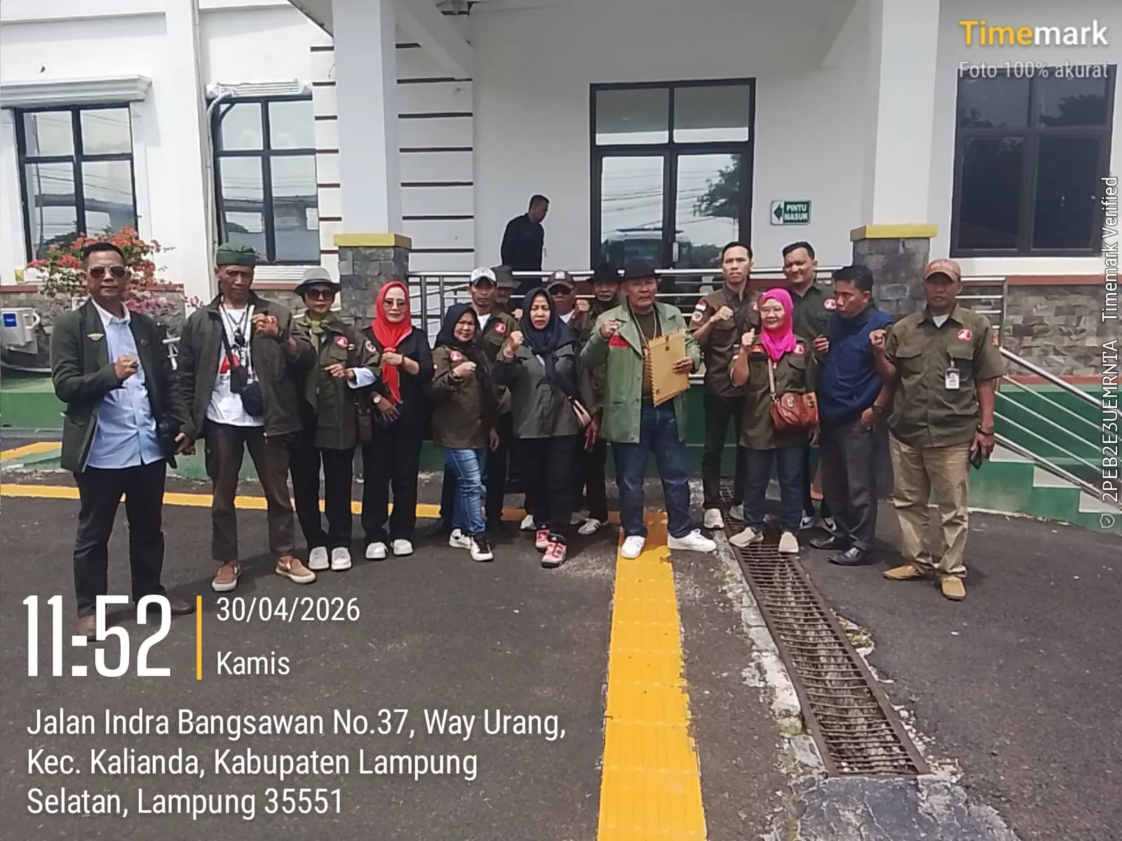 LSM Trinusa DPC Lampung Selatan melaporkan dua sekolah di Kejaksaan Negeri.Dok-Narasumber
