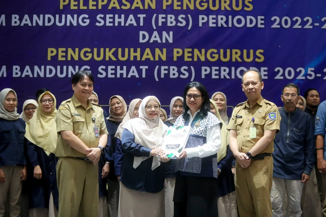 Sekda Kota Bandung, Iskandar Zulkarnain pada kegiatan Pengukuhan Pengurus FBS Kota Bandung periode 2025-2029, di Grandia Hotel, Senin 13 Oktober 2025.Ist