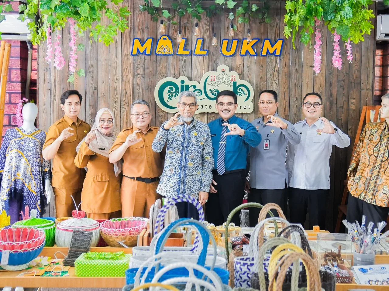 Dirjen KI didampingi oleh Kepala Kantor Wilayah Kemenkum Jawa Barat, Asep Sutandar, dan Kepala Divisi Pelayanan Hukum, Hemawati BR Pandai.Ist