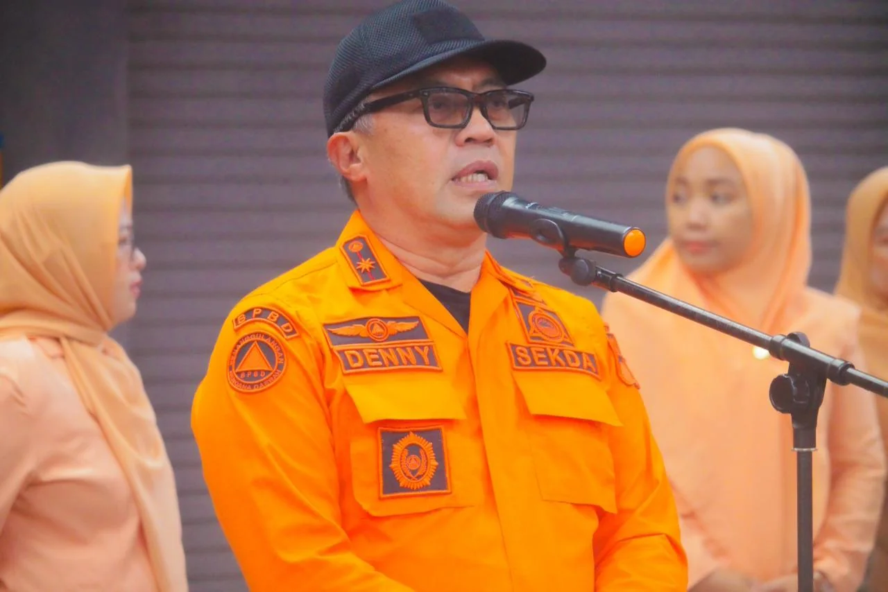 Sekretaris Daerah (Sekda) Kota Bogor, Denny Mulyadi, memimpin Apel Peringatan Hari Jadi ke-11 Badan Penanggulangan Bencana Daerah (BPBD) Kota Bogor.Dok-Diskominfo Kota Bogor