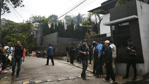 Diduga Gara-gara Ucapan Istrinya, Rumah Ridwan Kamil Dijaga Polisi