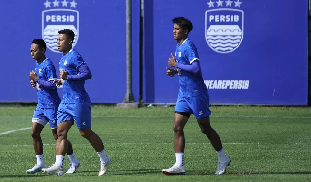 Bek muda PERSIB, Kakang Rudianto menegaskan kesiapannya untuk tampil habis-habisan dalam dua pertandingan terakhir Super League 2025/2026.Dok-Persib Bandung