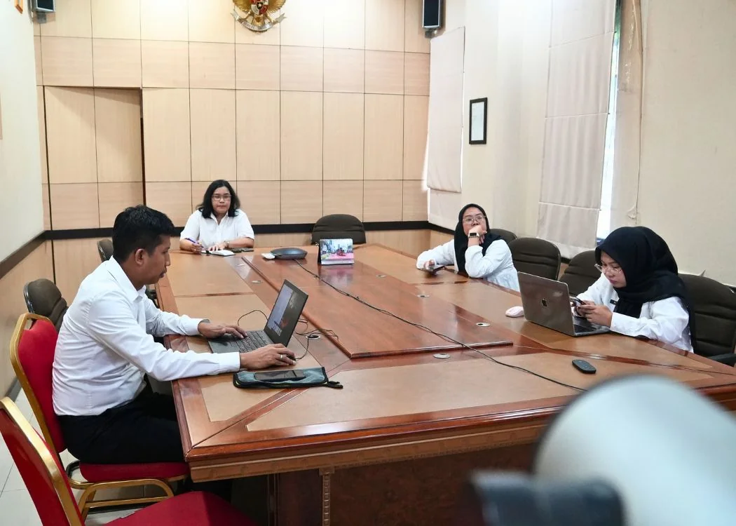 Kantor Wilayah Kementerian Hukum (Kemenkum) Jawa Barat menunjukkan komitmen penuh dalam mengawal tahapan pembentukan produk hukum nasional dengan menghadiri Rapat Koordinasi Persiapan Kunjungan Kerja DPR RI.Dok-Humas Kemenkum Jabar